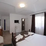 Panos Gasthuis Două Mai
