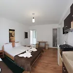 Panos