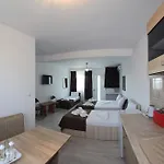 Panos 3*