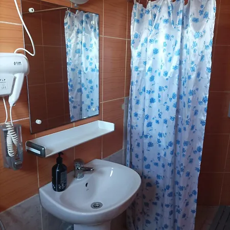 Panos Gæstehus Două Mai