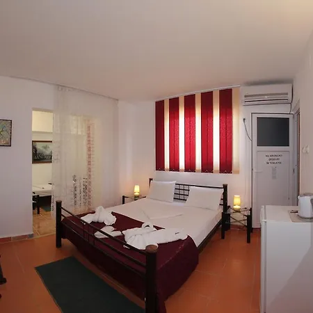 Panos Guest house