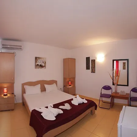 Panos بيت ضيافة دووا مايْ