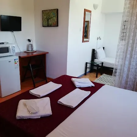 Panos Guest house 3*